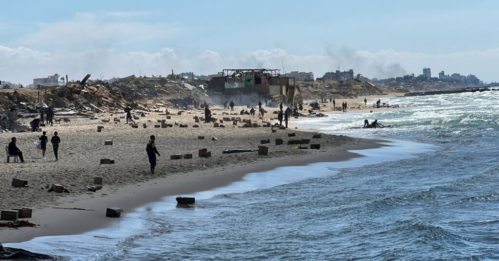 Gazan Man Drowns While Trying To Retrieve Aid From Sea,