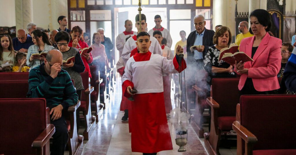 Palestinian Christians celebrate Easter in Gaza's only Catholic church Palestinian Christians Celebrate Easter In Gaza's Only Catholic Church