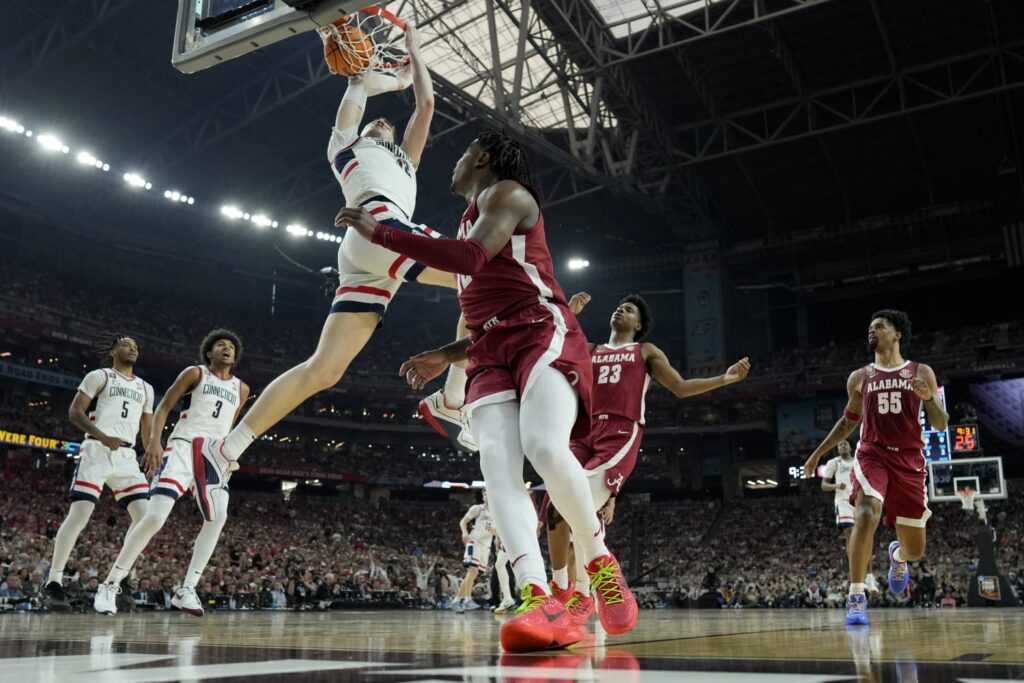 Alabama Cons Expand Lead In Ncaa Championship Battle With Purdue