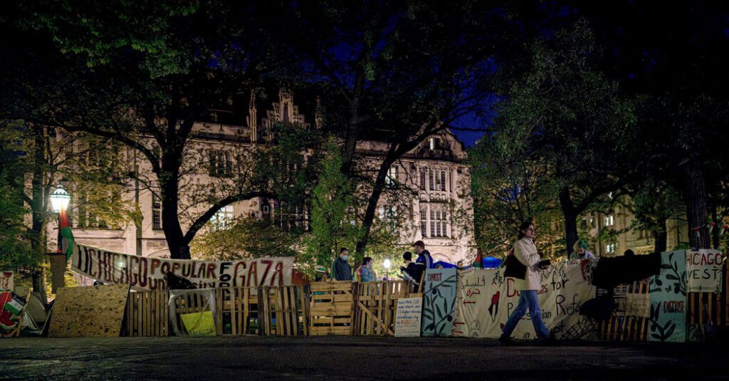 The City Of Chicago Says Free Speech Is Sacrosanct. Some