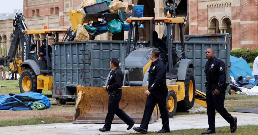 Ucla Tries To Reconcile A Tumultuous Week