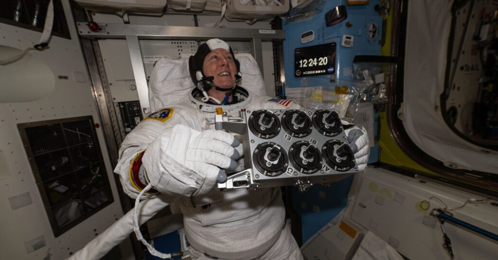 Nasa Cancels Spacewalk After Spacesuit Leaks