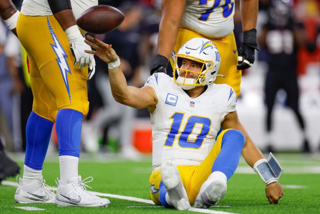 Chargers' Justin Herbert says he 'let the team down' by not winning the postseason Chargers' Justin Herbert Says He 'let The Team Down' By
