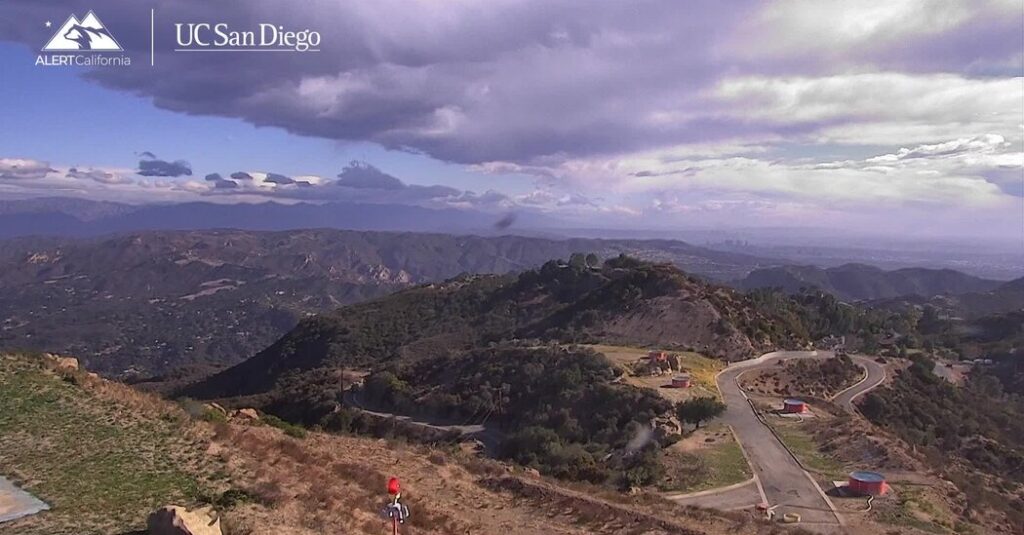 Experts Explain The Behavior Of The Palisades Fire