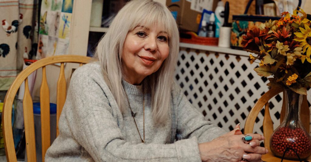 Prospect of immigration crackdown puts tension in some Chicago neighborhoods Prospect Of Immigration Crackdown Puts Tension In Some Chicago Neighborhoods