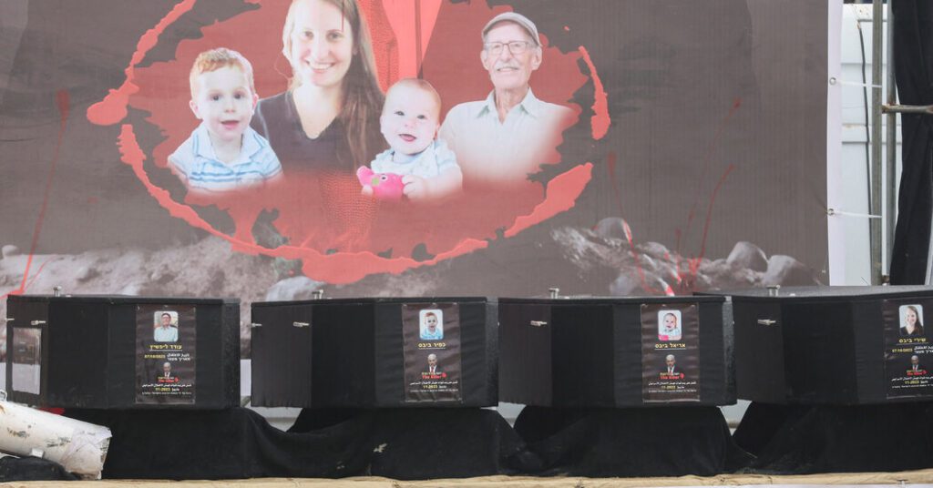 Hamas Returns To Israel And Holds The Hands Of Four