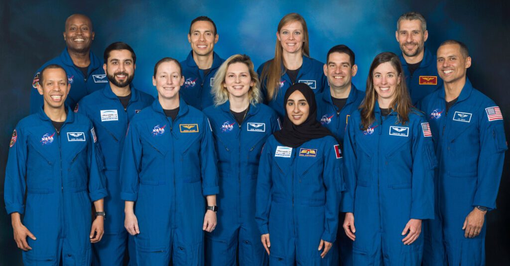 The Recruitment Of Nasa Astronauts Faces Trump's Movements On The