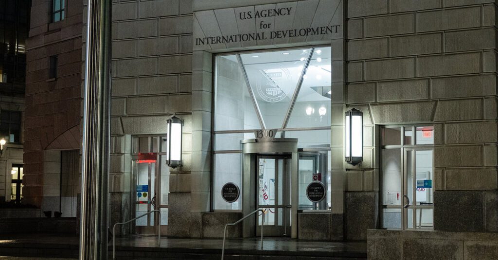 Trump's appointees fire 2,000 USAID employees and leave others around the world Trump's Appointees Fire 2,000 Usaid Employees And Leave Others Around