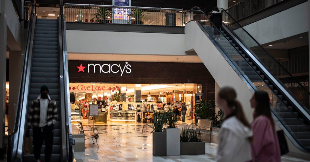Macy's shows a rocky year as the trade war approaches