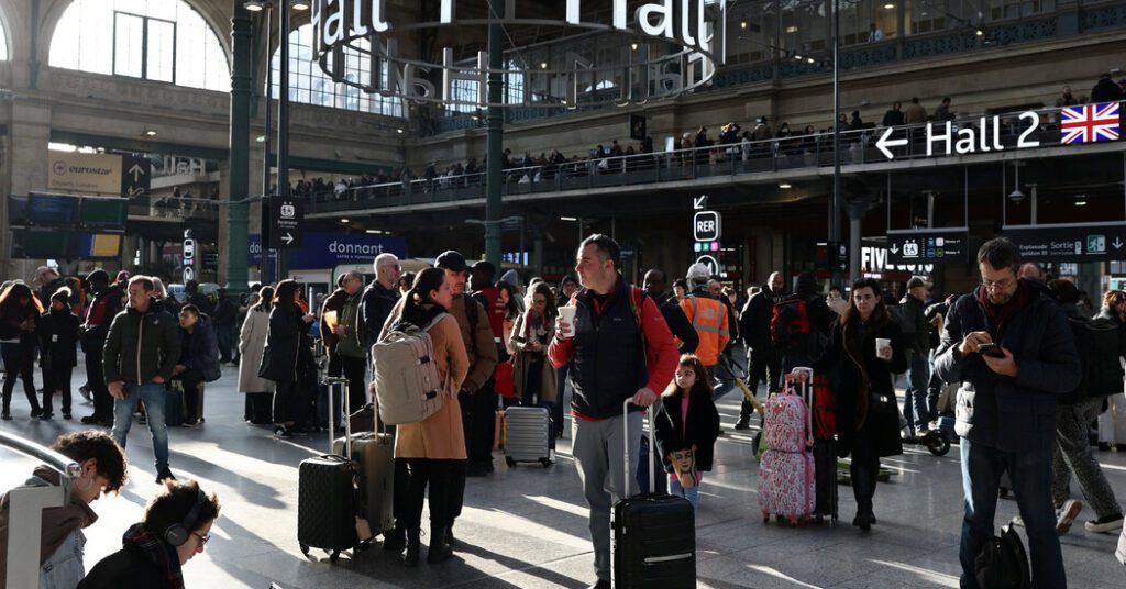 Unexploded world war ii bomb stop train discovered at gare