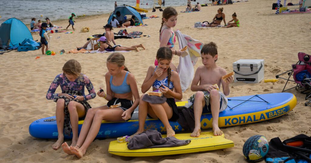 Why is pondy beach in sydney different? it's 50 miles