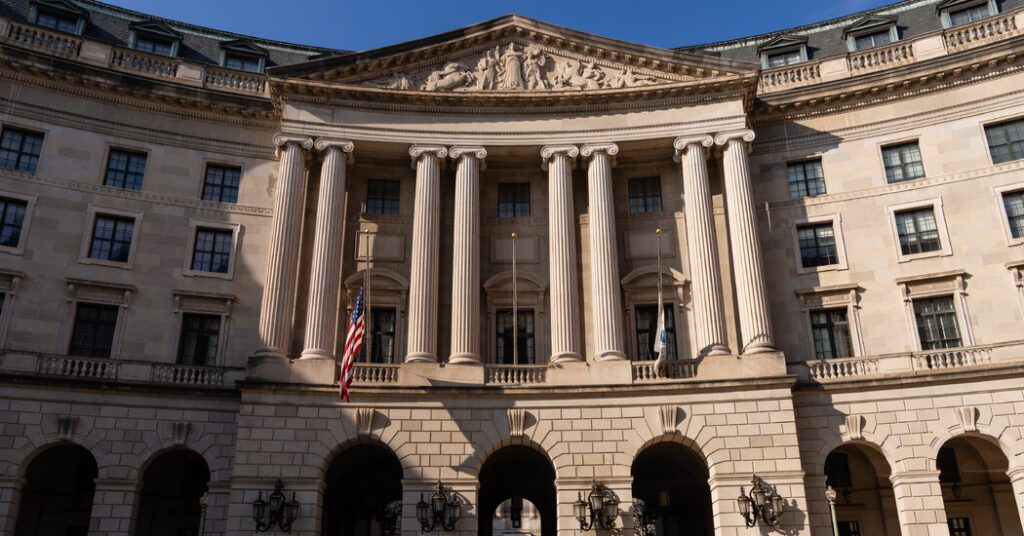 As the deadline approaches, federal labor prepares for another round