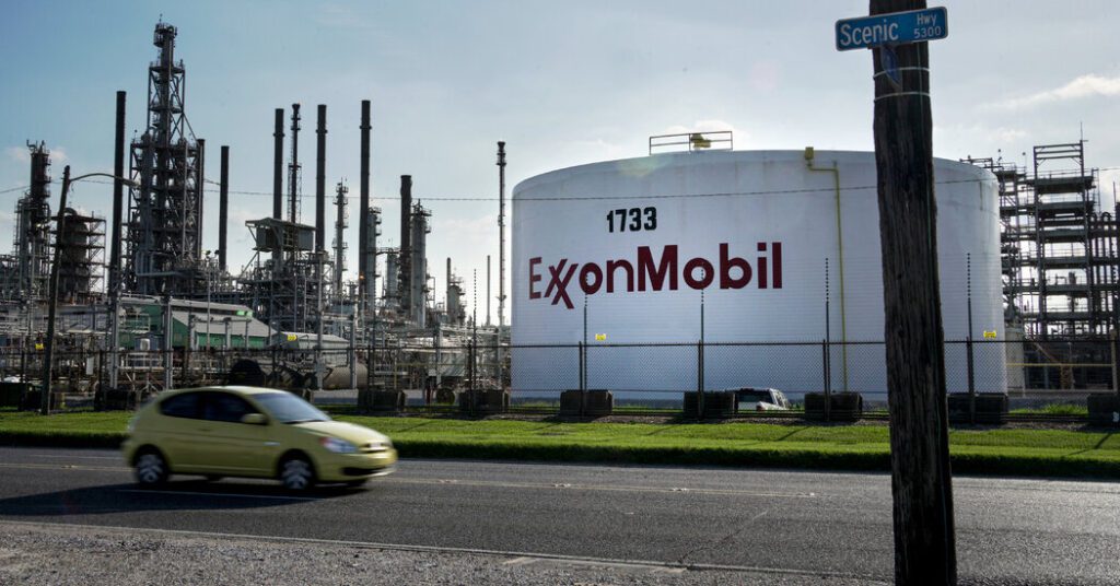 Men accused of in a hacking climate group can send to us, the judge says Men accused of in a hacking climate group can send