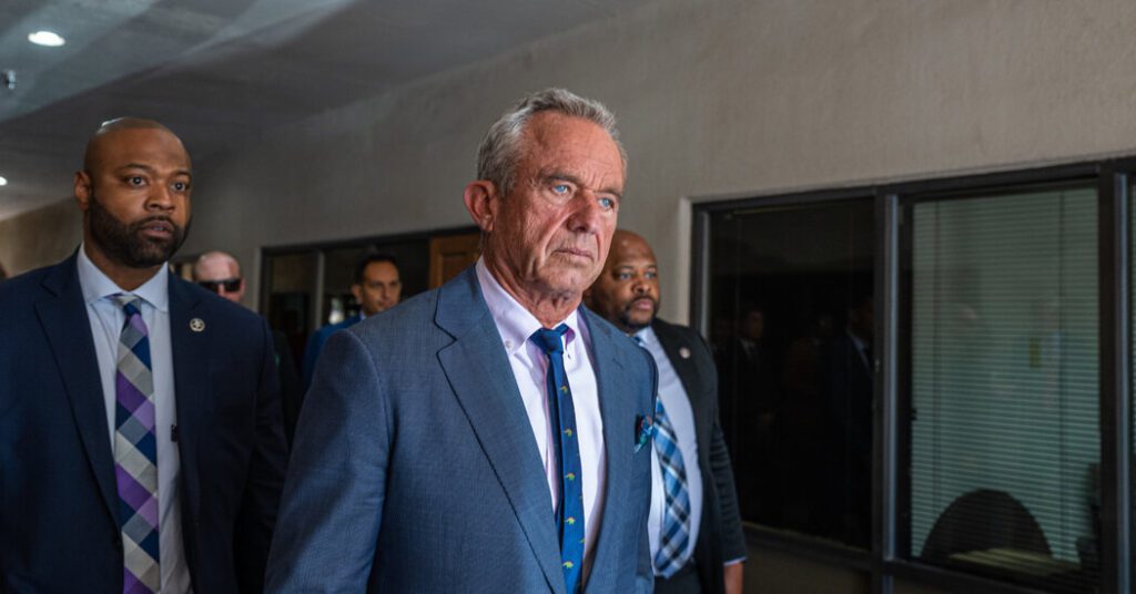 Rfk jr. walks in arizona as a chronic disease tour