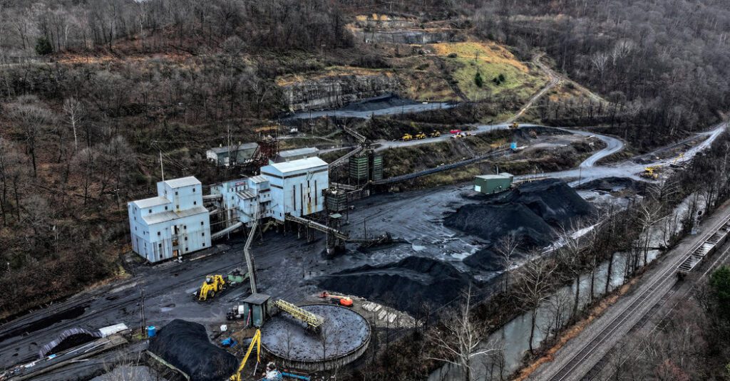 Trump wants to reverse the long decline in coal. it's