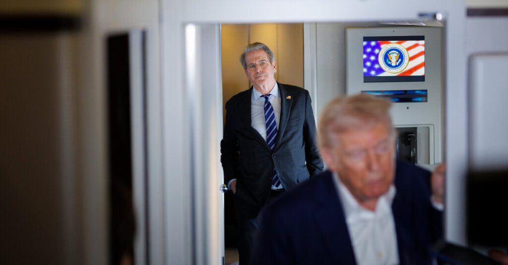 Trump's Give and Take Customs Strategy – New York Times Trump's give and take customs strategy new york times