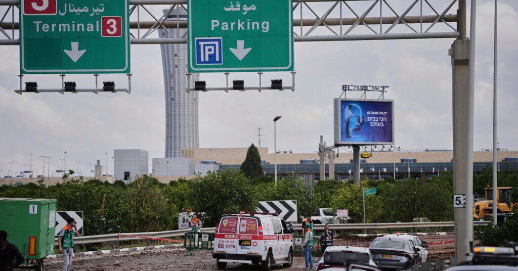 Houthi missile hits near tel aviv airport