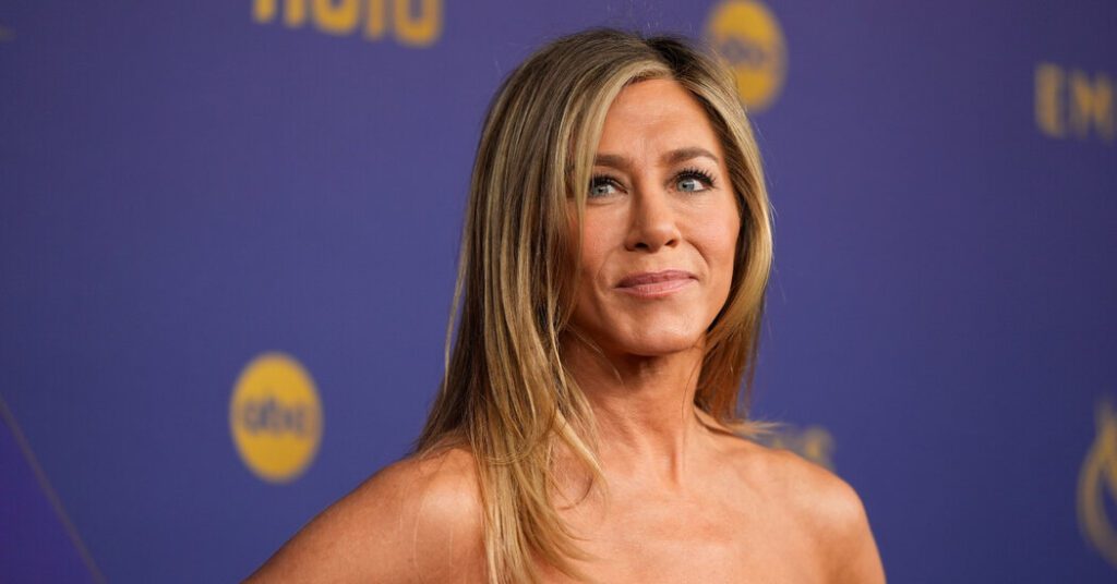 Mississippi man has been charged with stalking Jennifer Aniston Mississippi man has been charged with stalking jennifer aniston