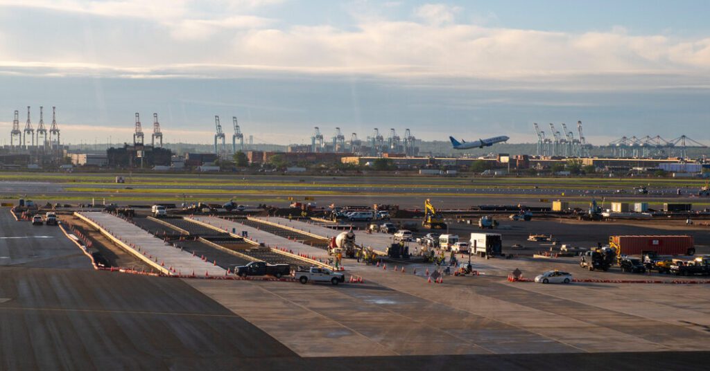 Newark Airport is suffering from another radar stop Newark airport is suffering from another radar stop