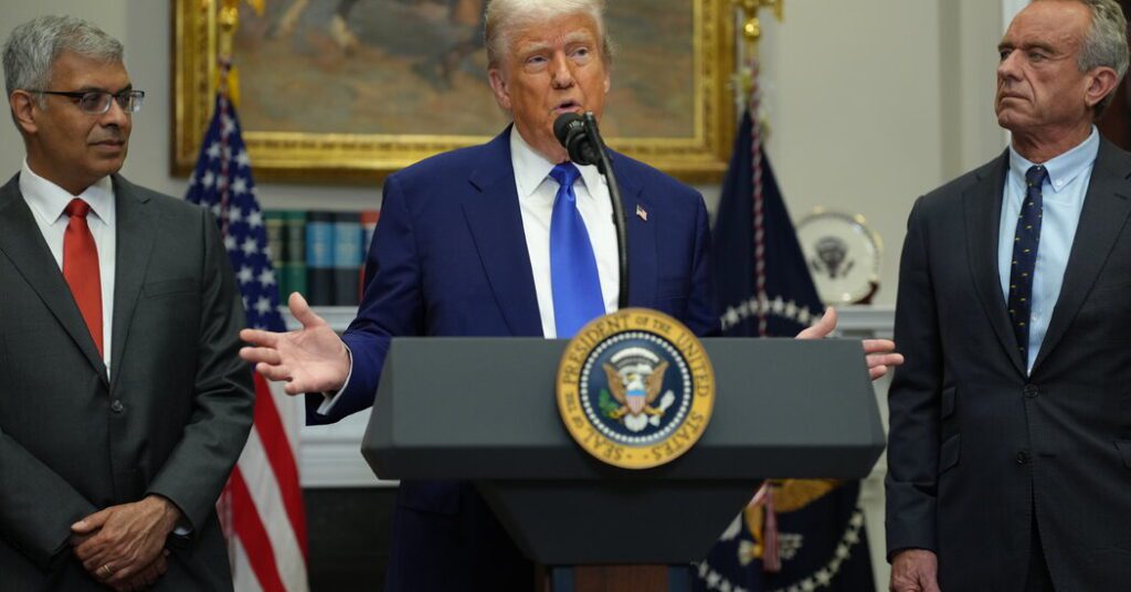 Trump signs executive orders calling for businesses to lower drug prices Trump signs executive orders calling for businesses to lower drug