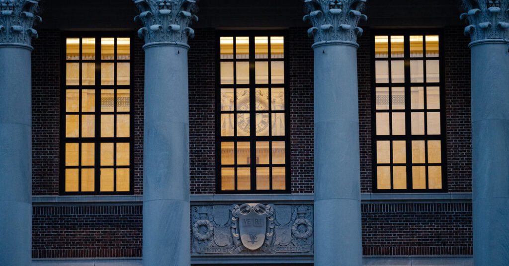 Trump will fight against college, but especially Harvard and the Ivy League Trump will fight against college, but especially harvard and the