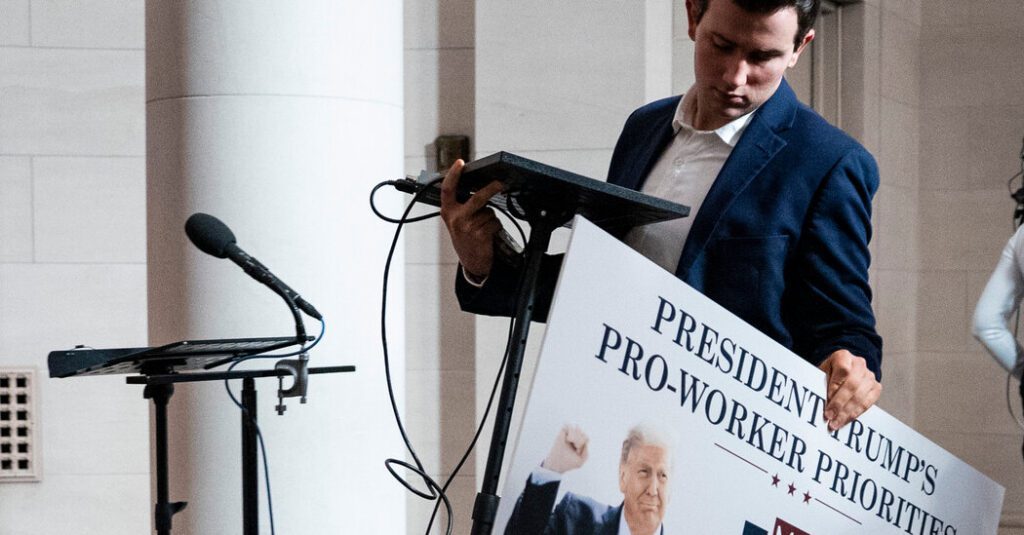 Trump's new tax cuts can now shower Americans with cash Trump's new tax cuts can now shower americans with cash