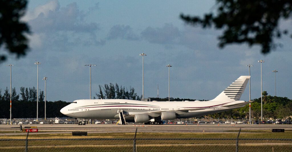 Trump's plan to take a jet from Qatar underlines concerns of corruption Trump's plan to take a jet from qatar underlines concerns