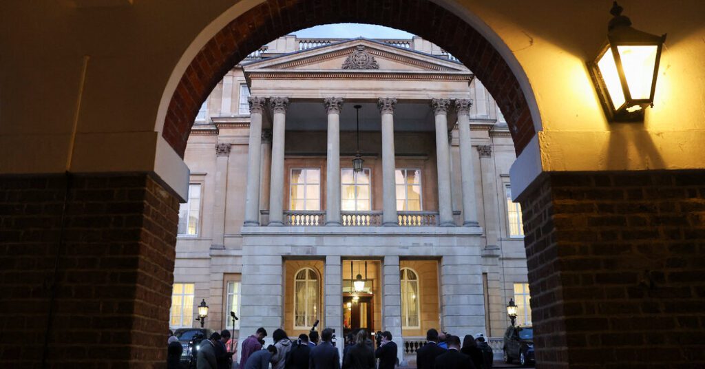 The US and China agree to regain trade tensions The us and china agree to regain trade tensions