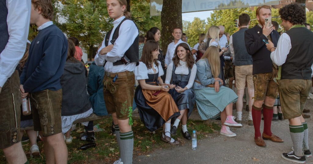 Oktoberfest fashion, twist Oktoberfest fashion, twist